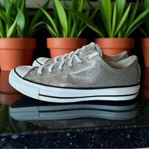 Converse All Star Women's Silver glitter shiny  metallic Sneakers size 9.5